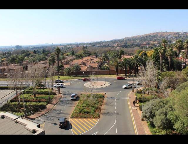 2 BEDROOM APARTMENT FOR SALE IN BEDFORD GARDENS